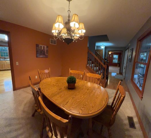 6421 Moorefield Road, Springfield, OH 45502