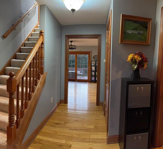 6421 Moorefield Road, Springfield, OH 45502