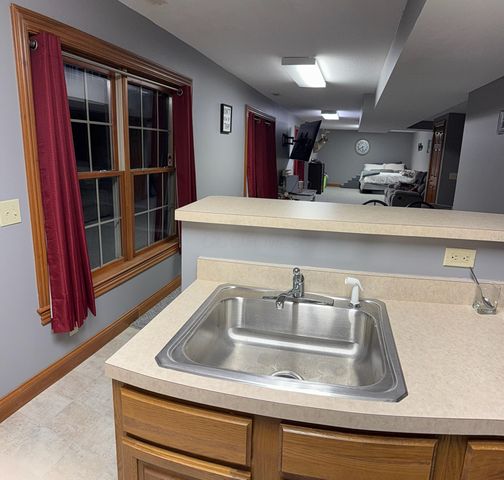 6421 Moorefield Road, Springfield, OH 45502