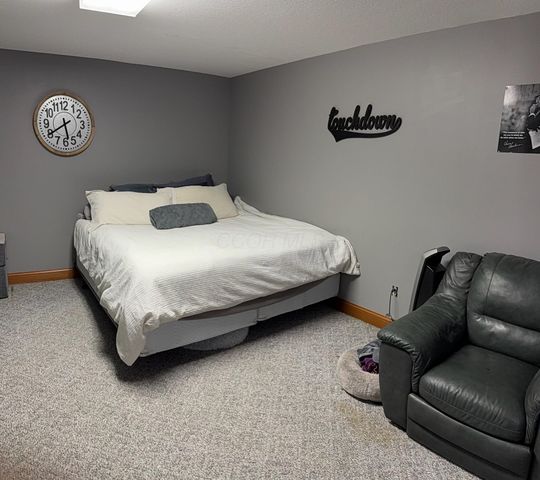 6421 Moorefield Road, Springfield, OH 45502