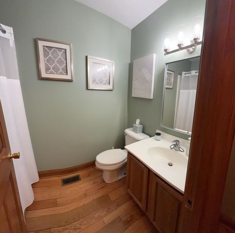 6421 Moorefield Road, Springfield, OH 45502