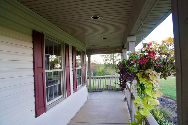 6421 Moorefield Road, Springfield, OH 45502