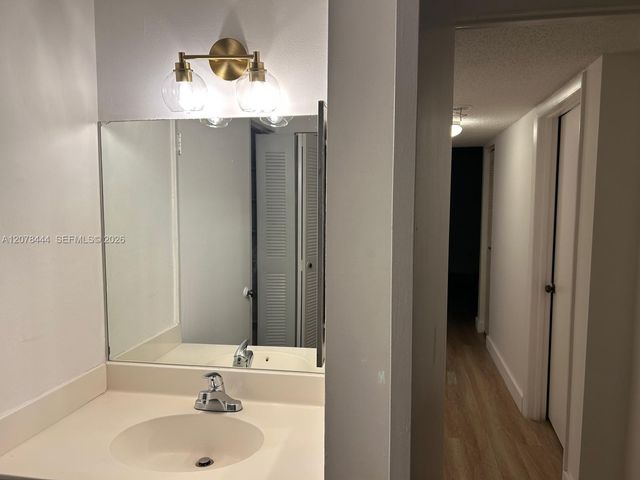 1673 Bay Road 405, Miami Beach, FL 33139