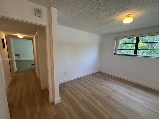 1673 Bay Road 405, Miami Beach, FL 33139