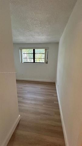 1673 Bay Road 405, Miami Beach, FL 33139