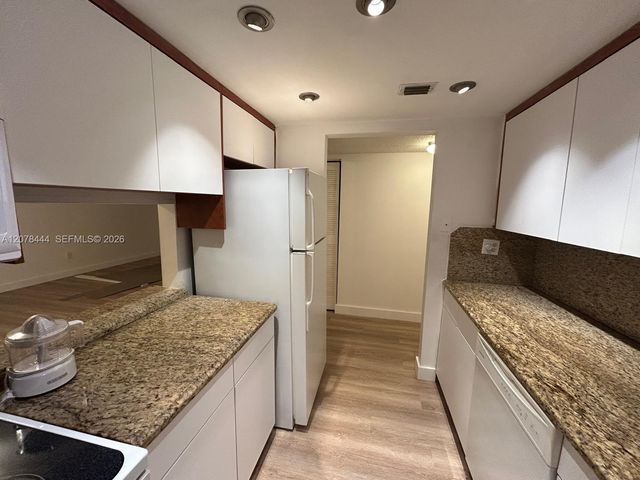 1673 Bay Road 405, Miami Beach, FL 33139
