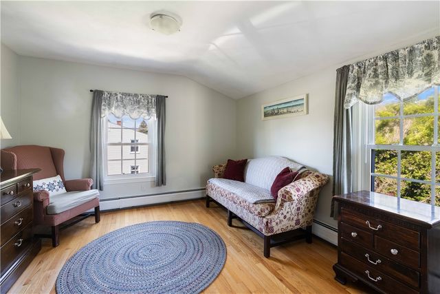 43 Academy Avenue, Bristol, RI 02809