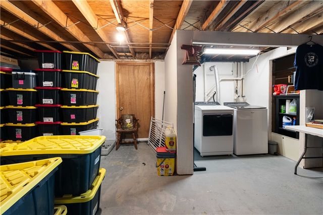 43 Academy Avenue, Bristol, RI 02809