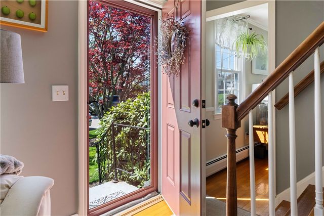 43 Academy Avenue, Bristol, RI 02809