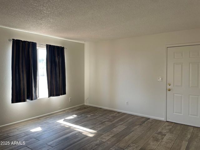 143 S Mountain Road 1, Apache Junction, AZ 85120