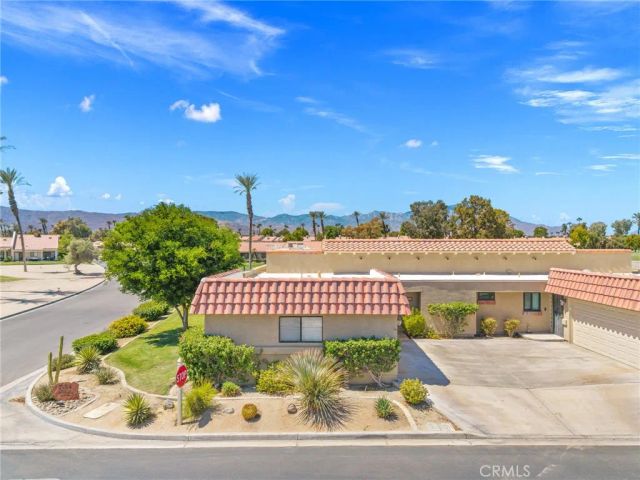 41497 Inverness, Palm Desert, CA 92211
