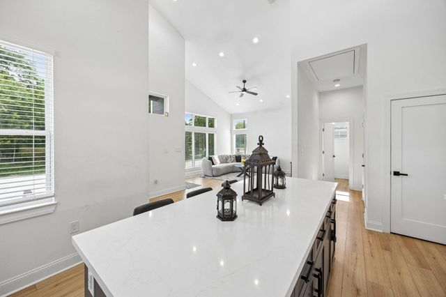 2614 Noble Street, Houston, TX 77026