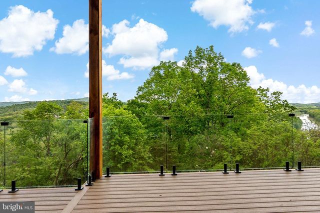 472 COON HOLLOW TRAIL, Hedgesville, WV 25427
