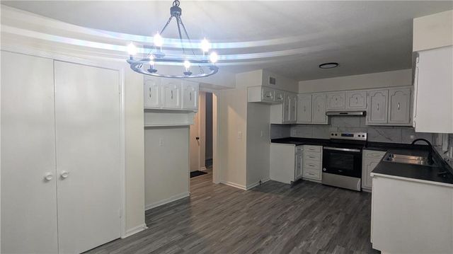 4444 E 107th Terrace, Kansas City, MO 64137