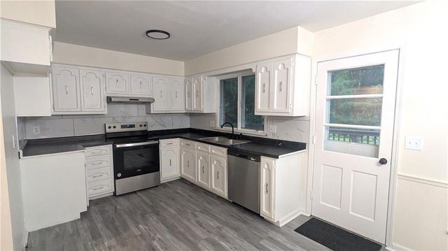 4444 E 107th Terrace, Kansas City, MO 64137