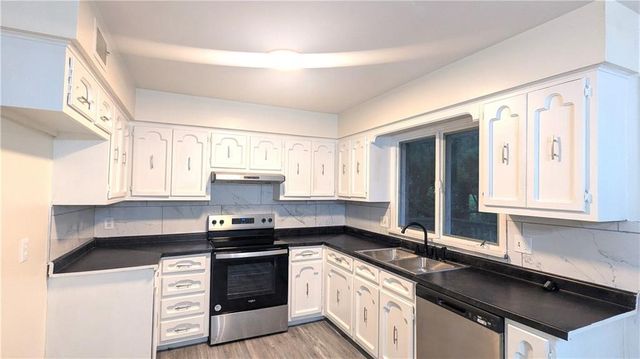 4444 E 107th Terrace, Kansas City, MO 64137