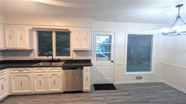 4444 E 107th Terrace, Kansas City, MO 64137