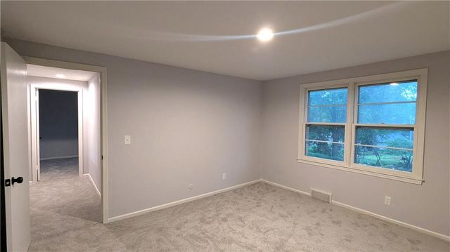 4444 E 107th Terrace, Kansas City, MO 64137
