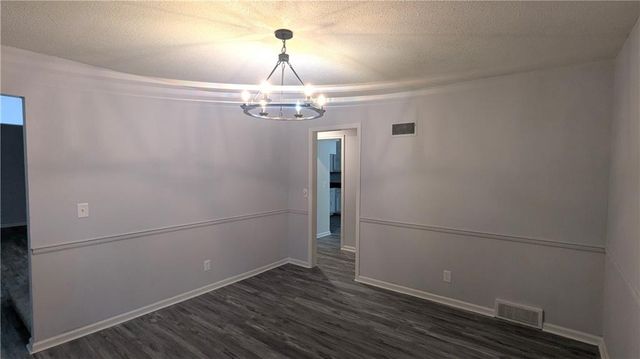 4444 E 107th Terrace, Kansas City, MO 64137