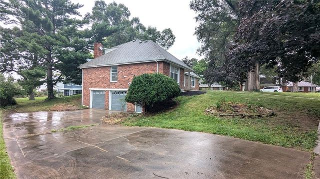 4444 E 107th Terrace, Kansas City, MO 64137