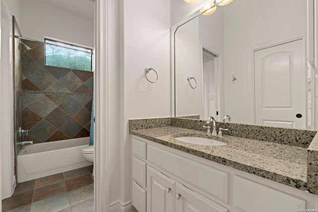 31039 Keeneland Dr, Boerne, TX 78015
