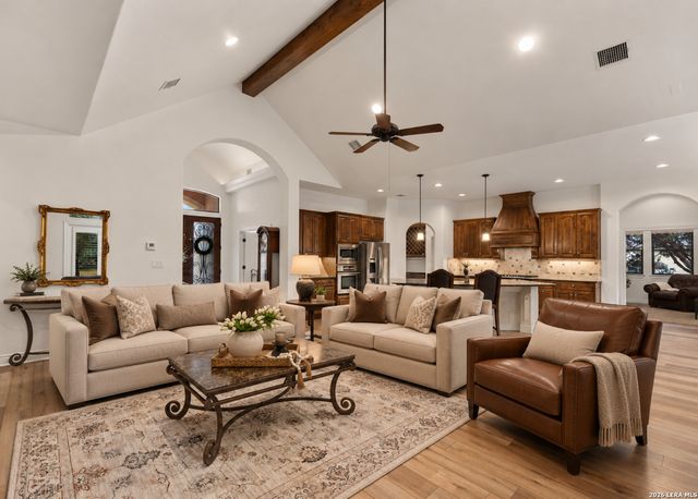 31039 Keeneland Dr, Boerne, TX 78015