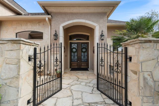 31039 Keeneland Dr, Boerne, TX 78015
