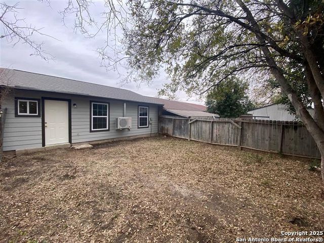 5523 LITTLE CREEK ST, San Antonio, TX 78242