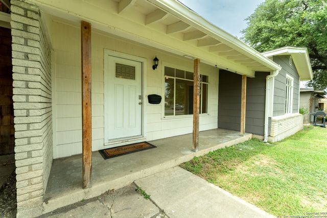 643 Edgebrook, San Antonio, TX 78213