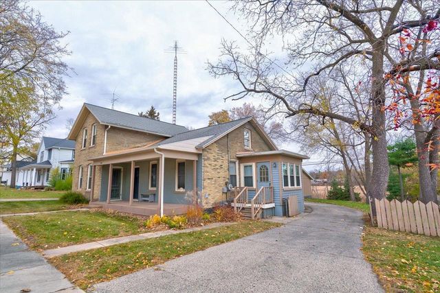 947 W Wisconsin Street, Portage, WI 53901