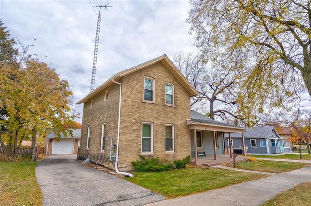 947 W Wisconsin Street, Portage, WI 53901