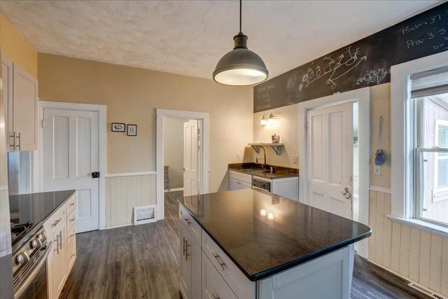 947 W Wisconsin Street, Portage, WI 53901