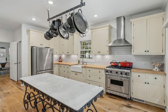6195 Bayou Trail, Saugatuck Twp, MI 49453