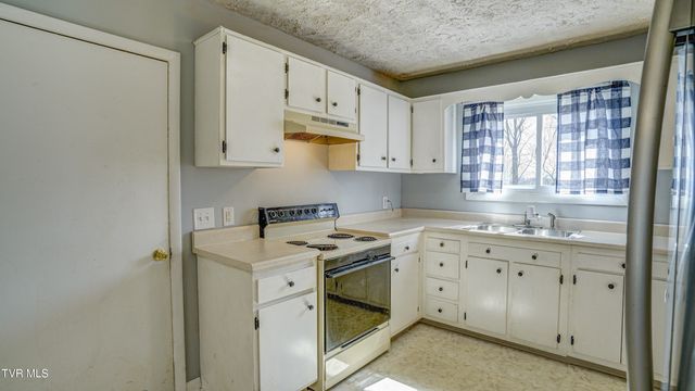 1841 Jackson Hollow Road, Kingsport, TN 37663