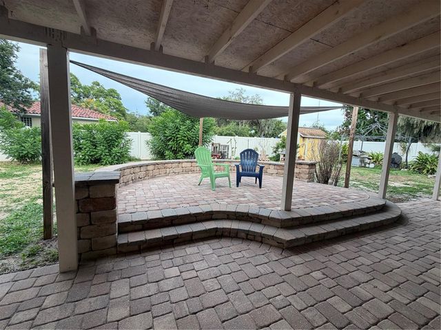 8009 PAULSON LANE, Tampa, FL 33617