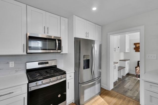 1709 Porter Rd, Nashville, TN 37206