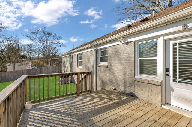 1709 Porter Rd, Nashville, TN 37206