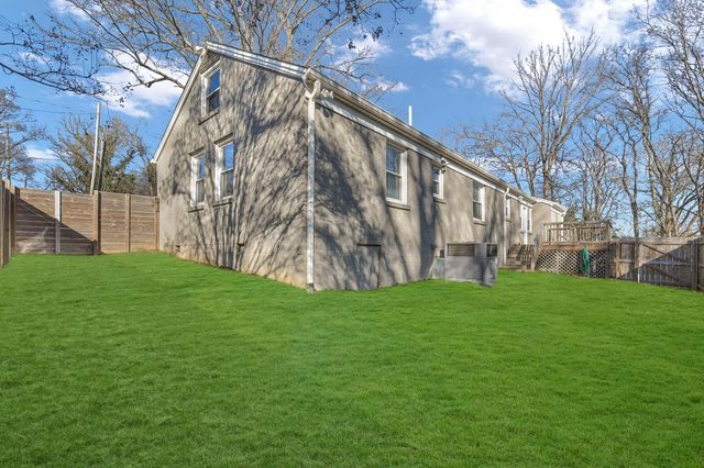 1709 Porter Rd, Nashville, TN 37206