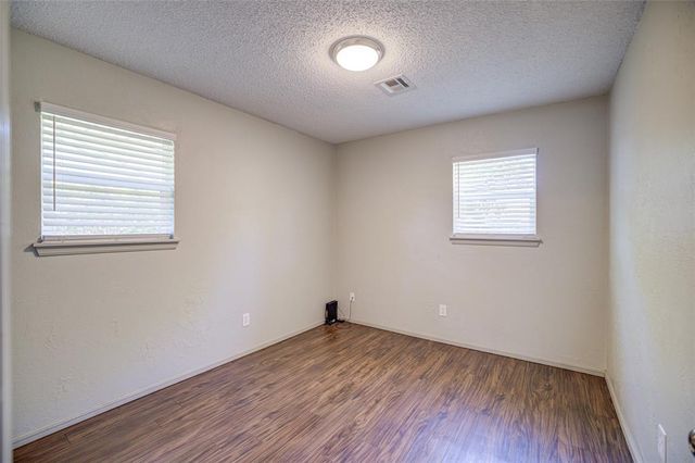 1517 Willowcliff Court, Norman, OK 73071