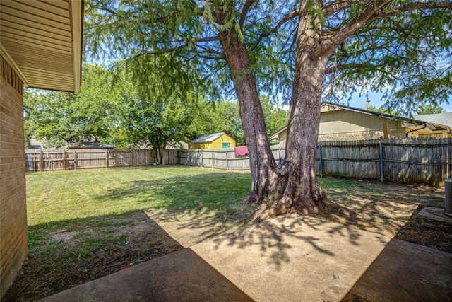1517 Willowcliff Court, Norman, OK 73071