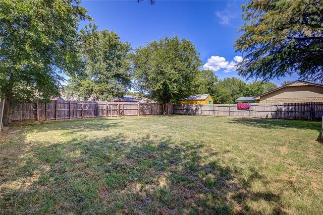 1517 Willowcliff Court, Norman, OK 73071