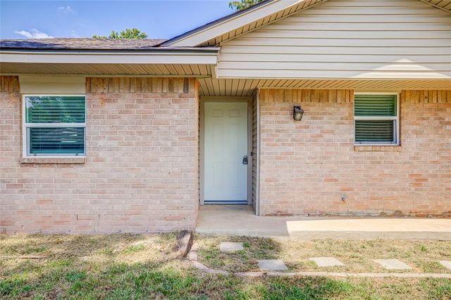 1517 Willowcliff Court, Norman, OK 73071