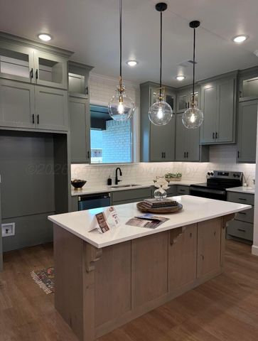 105 BULLRUSH Drive, Canyon, TX 79015