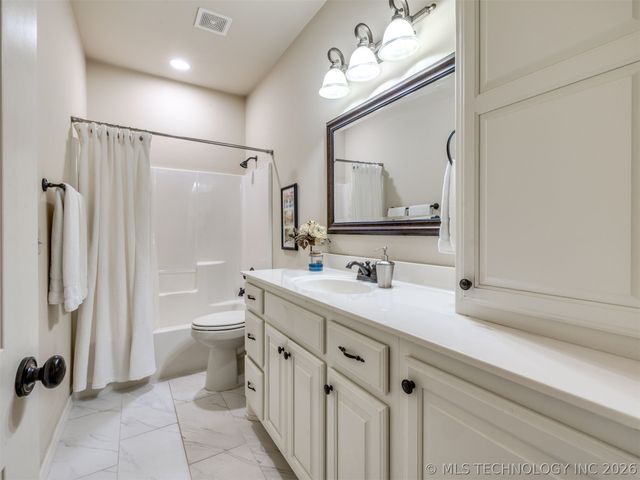 14390 S Vandalia Avenue, Bixby, OK 74008