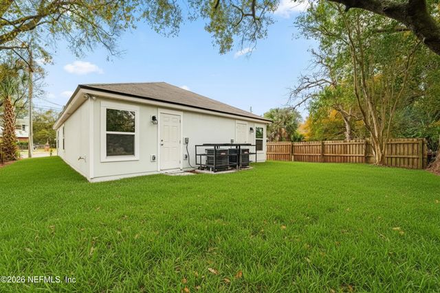 1443 18TH Street W 2, Jacksonville, FL 32209