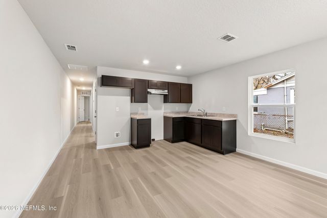 1443 18TH Street W 2, Jacksonville, FL 32209