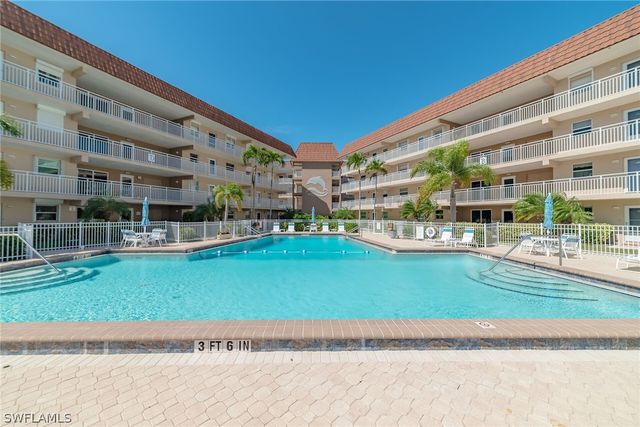 1202 Edington PL B103, Marco Island, FL 34145