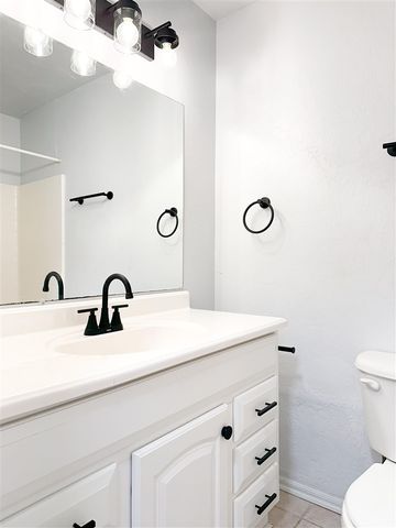 1616 NW Taylor Ave, Lawton, OK 73507