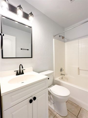 1616 NW Taylor Ave, Lawton, OK 73507