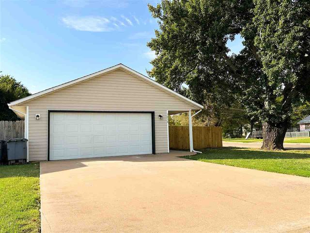 1616 NW Taylor Ave, Lawton, OK 73507